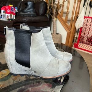 Sorel discontinued Lea wedge bootie